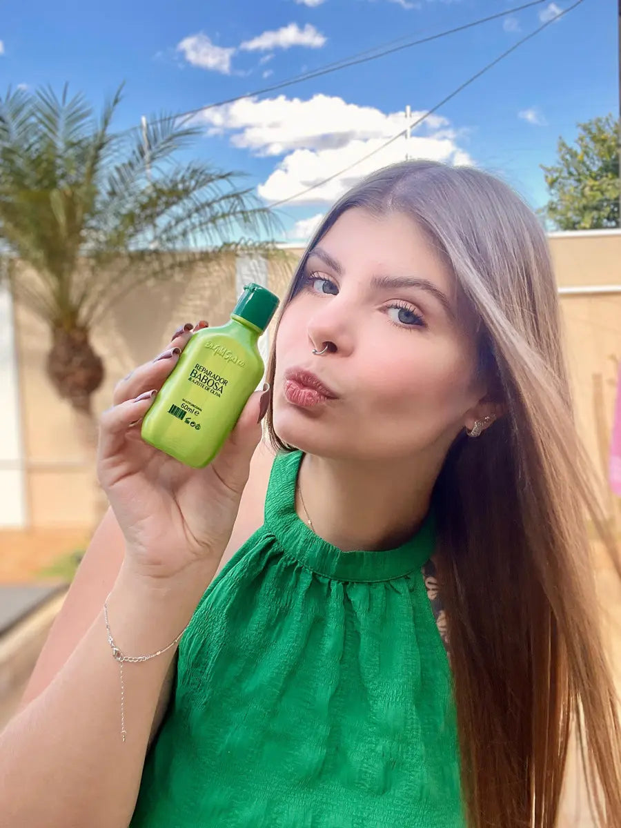 Gold Spell Aloe Vera Split End Repairer: Shine, Lightness, and Nourishment