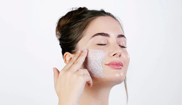 Cleanser Face Scrub + Smart Peeling Effect - 90g